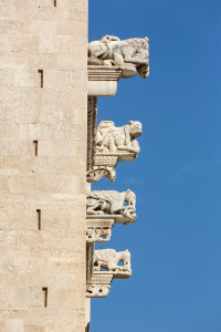 Leoni e Grifoni stilofori, XII-XIII sec. - transetto sud cattedrale Santa Maria di Bari